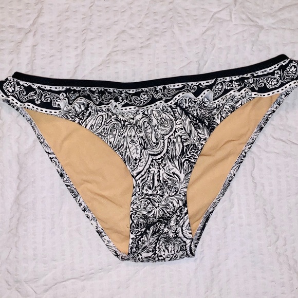 SOLD! BCBG Bikini! - Picture 5 of 8